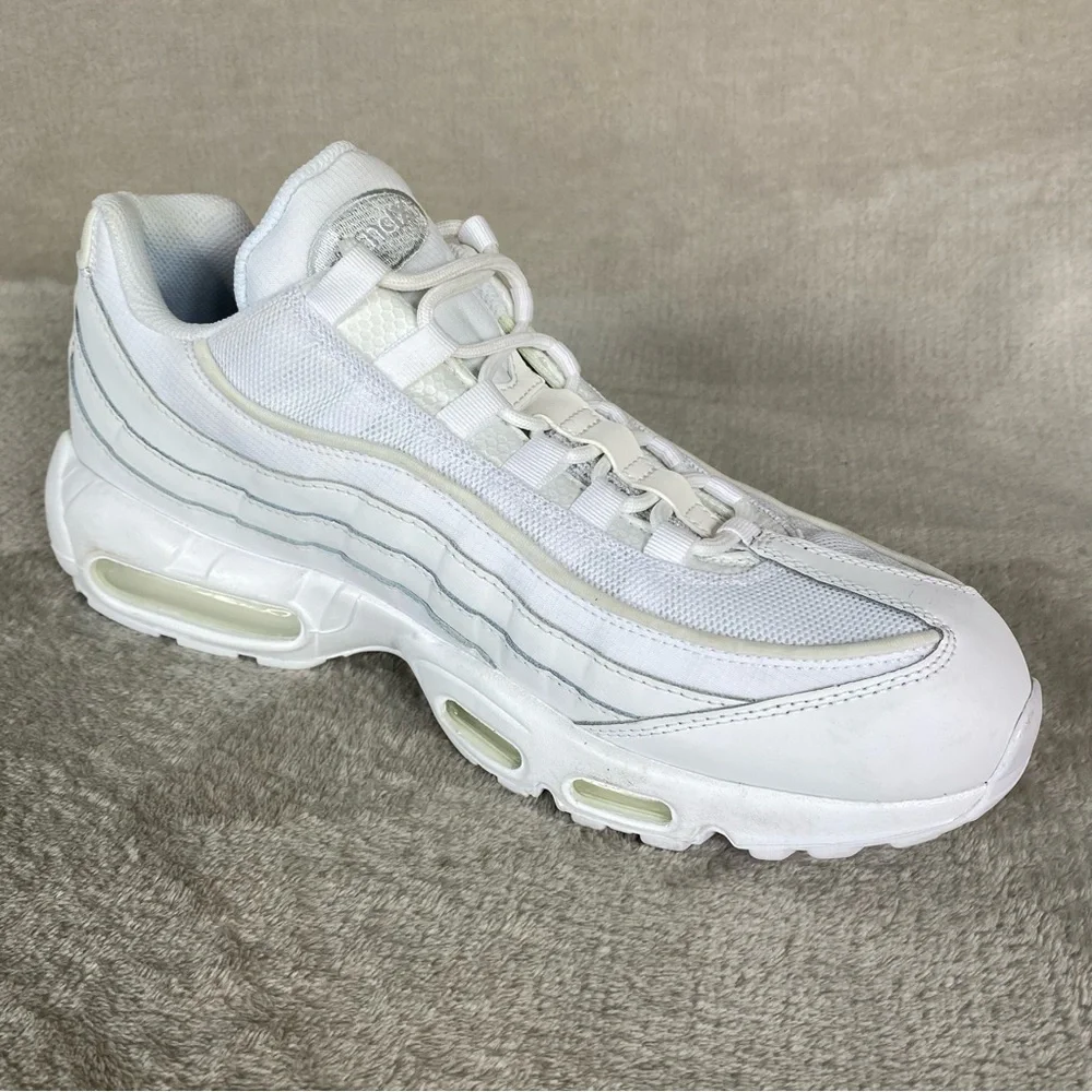 Nike Air Max 95 Essentials Mens Sneakers Shoes Size 11.5 White White Leather NEW